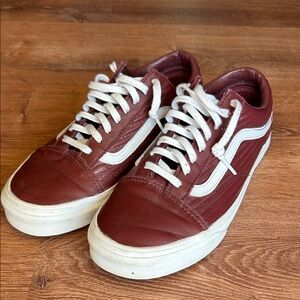 Classic Men's/women’s Sneakers in Maroon and White leather